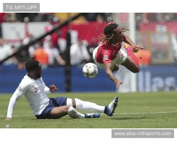 哥伦比亚边路突击造成点球变局：逆转的激情与战术之魅