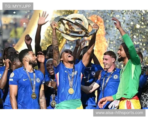 巴黎替补上场三分钟送关键助攻：逆光之下的临门一脚与柔软力量